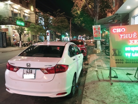 Dịch vụ cho thuê xe ô tô đi Du Xuân tại Đà Nẵng