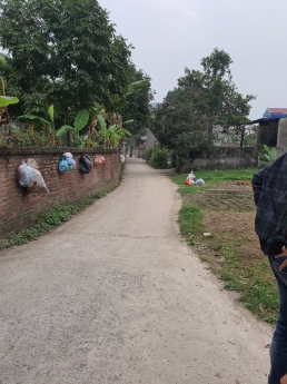 Bán lô đất 100m2 3 mặt tiền  tại xóm Đồng, Phụng Châu