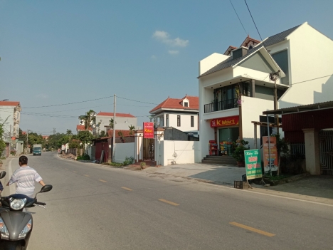 Bán đất Tân Tiến, Văn Giang, Hưng Yên diện tích 100m2, mặt tiền 9m, chia 2 lô giá 29tr/m2