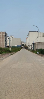 Bán đất nóng hổi Văn Giang, Hưng Yên hai mặt đường ô tô tránh 80m2, mặt tiền 5m giá 6,8 tỷ.