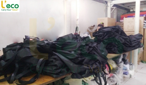 Túi đựng áo vest TPHCM, xưởng may túi vải đựng quần áo