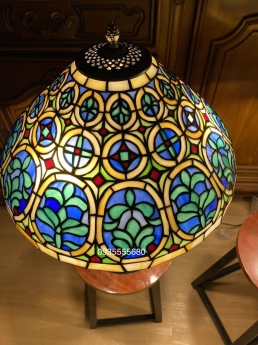 Giao lưu đôi đèn hoa văn cổ Pháp