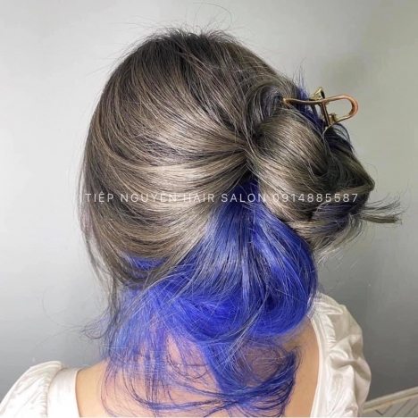 Tóc nhuộm light blue cá tính cho nàng tóc ngắn, tóc bob uốn xoăn sóng - Tiệp Nguyễn Hair Salon