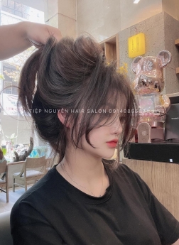 Nhuộm Uốn tóc xoăn ngang vai đẹp tự nhiên Tiệp Nguyễn Hair Salon