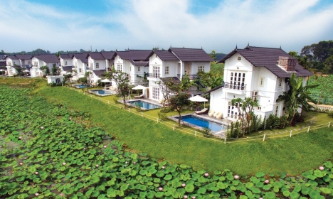 Ra Hàng Gấp Biệt Thự khoáng nóng 280m2 dự án Vườn Vua Resort phú thọ view Hồ sen giá siêu mềm