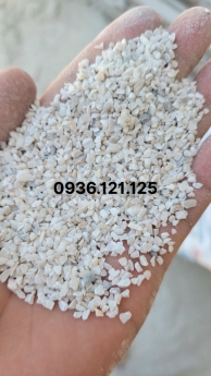 Đá hạt trắng dùng trong sản xuất đá mài