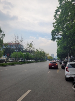Cần bán lô góc đỉnh cao phố Nguyễn Văn Huyên-Q.Cầu Giấy.Vị trí có một không hai.Mặt Phố