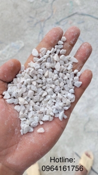 Đá hạt trong sản xuất gạch