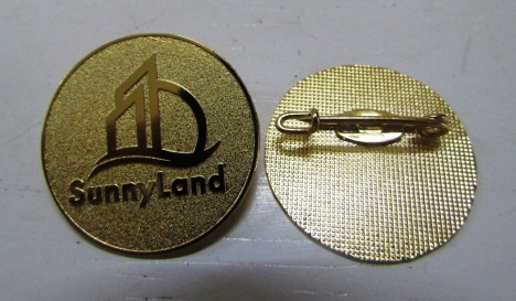 Cơ sở sản xuất huy hiệu - bảng tên đeo áo đồng xi mạ vàng giá rẻ