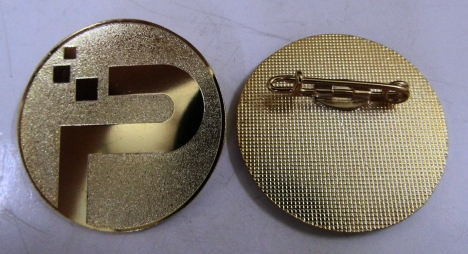 Cơ sở sản xuất huy hiệu - bảng tên đeo áo đồng xi mạ vàng giá rẻ