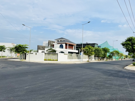 Bán lô mặt tiền đường Nguyễn Tri Phương
