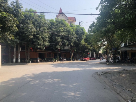 Bán ốt kinh doanh mặt đường Trần Quang Diệu khối 16 phường Trường Thi