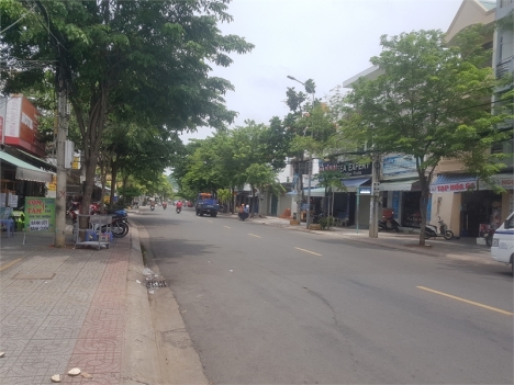 Cho thuê mặt bằng 2 mặt tiền đường Nguyễn Hữu Cảnh, TP Vũng Tàu