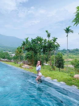 Biệt thự Villa Lương Sơn, Hòa Bình, 1000m2, Bể Bơi, Sân Vườn, giá 8 tỷ -