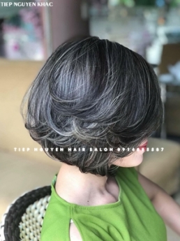 Tóc uốn layer cho nàng tóc ngắn mặt tròn - Tiệp Nguyễn Hair Salon