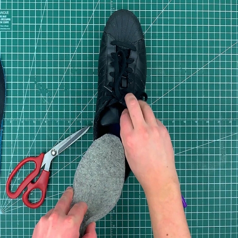 Cung cấp vải không dệt cho nghành giày giá tại xưởng
