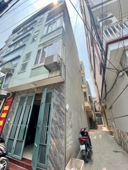 Bán nhà Ngõ Quỳnh, Hai Bà Trưng, 55m, 4 tầng, mặt tiền 8m, giá 6.1 tỷ.