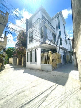 Chính chủ cần bán nhanh căn nhà 3 tầng tại ngõ 109 Điện Biên- Phường Cửa Bắc- Nam Định.