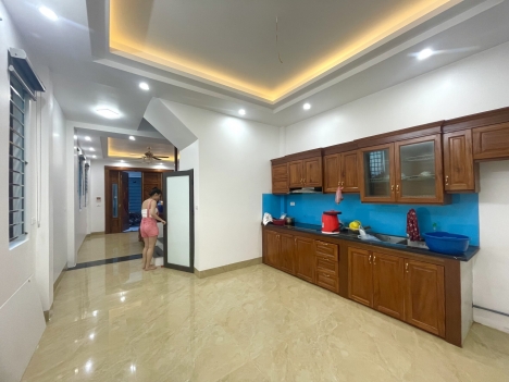 Chính chủ đang cần bán nhanh căn nhà 3 tầng lô góc mặt hồ An Trạch - Phường Cửa Bắc - Nam Định.