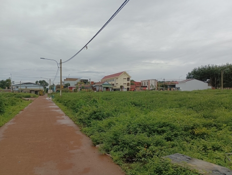 Bán gấp 2 lô đất đối diện chợ Phú Lộc có thương lượng