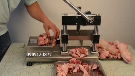 Máy chặt xương heo, máy cắt xương sườn, máy cắt thịt gà, máy chặt gà