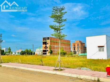 Bán đất shr giá F0 từ CĐT phân khu Lotus Riverside đường Nguyễn Trung Trực xã Long Cang