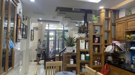 Cần bán nhà HXH Phạm Văn Bạch Tân Bình mới đẹp như Hotel 5 tầng 4 PN