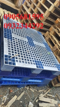 thanh lý pallet nhựa giá rẻ tại Đà Nẵng chỉ 95k 0905681595