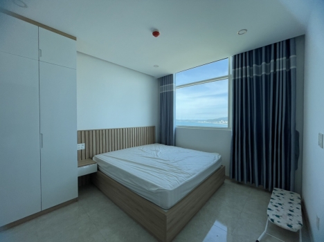 Bán gấp căn hộ 2 phòng ngủ siêu đẹp view phố biển tại Mường Thanh 04 Trần Phú.