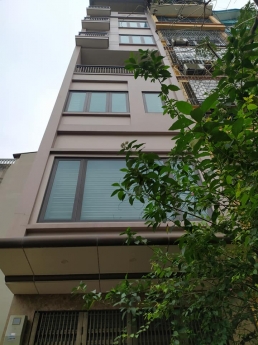 Bán nhà phố Hào Nam, nhà đẹp, tặng full nội thất 40m2, 4 tầng, mt4m, 4.95 tỷ