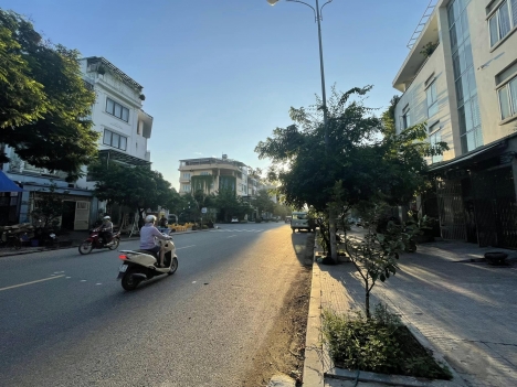 Bán Biệt Thự LK Văn Phú,Hà Đông,DT90x4,MT4.5,ô tô,giá 15.6 tỷ