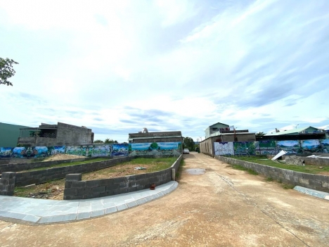 Cần tiền cho con đi học, gấp 2 lô đất liền kề thị xã Điện Bàn , Quảng Nam