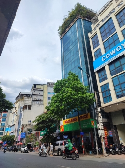 Siêu phẩm nhà văn phòng Yên Lãng, 10 tầng, lô góc, mặt tiền khủng kinh doanh siêu đỉnh, giá hơp lý.