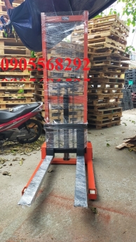 Bán xe nâng tay cao giá siêu rẻ 0905681595