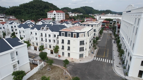 Chính chủ bán gấp biệt thự lô góc 178 m2 mặt phố Điện Biên, TP Yên Bái, giá 6.x tỷ, có thương lượng