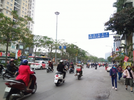Bán nhà mặt phố Đại Cồ Việt, 54m ,MT 10m, Kinh Doanh Đỉnh Cao, 18,5 Tỷ