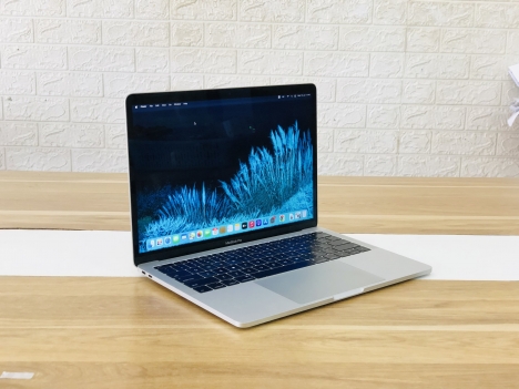 Macbook Pro 2016 Like New 99%