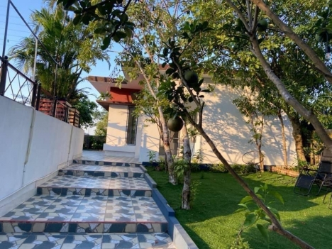 Villa nghỉ dưỡng Ba Vì siêu hiếm- Sổ đỏ lâu dài- bể bơi 200m-Phong cách Châu Âu