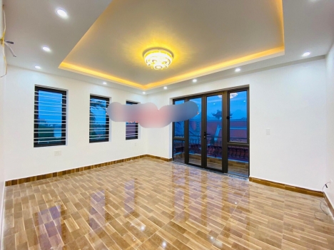 Nhà đẹp 4 tầng 52 m2 hướng ĐÔNG NAM  bán gấp ngay UB quận HẢi AN giá cắt lỗ 4.15 tỉ