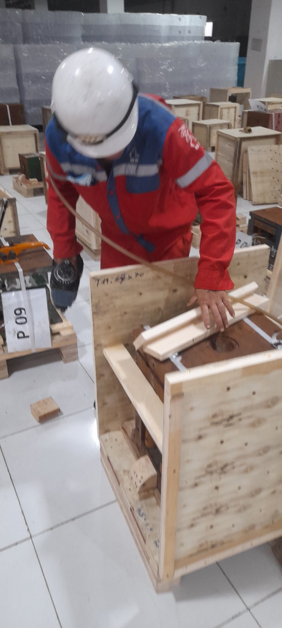 Đóng kiện gỗ cho hàng khuôn thép tại Hà Nam