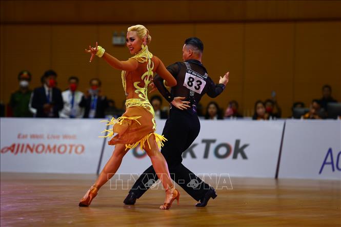 Dance sport là loại hình khiêu vũ thi đấu , cũng là một môn thể thao