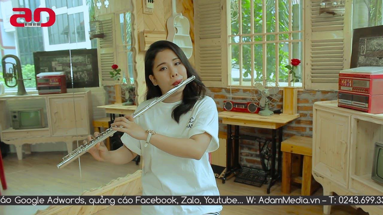 cây sáo Flute tiêu chuaarn thường là nhạc cụ cao nhất (âm sắc