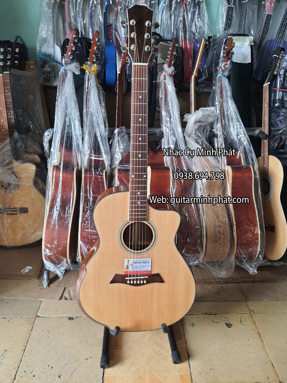 Bán đàn guitar có eq tại TPHCM - Guitar Minh Phát