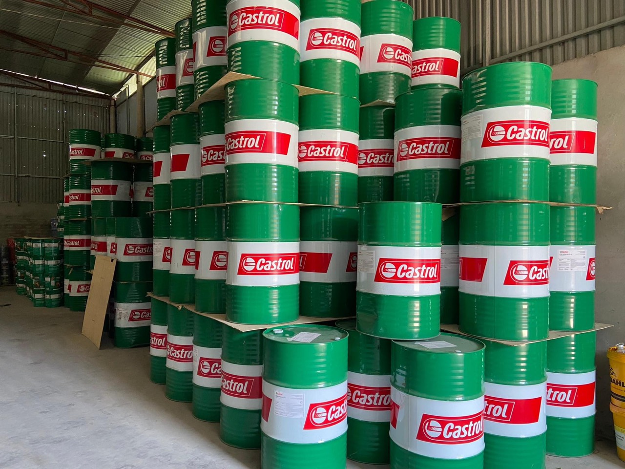 Nhà phân phối dầu nhớt Castrol Bp tại TPHCM, Long An, Đồng Nai.