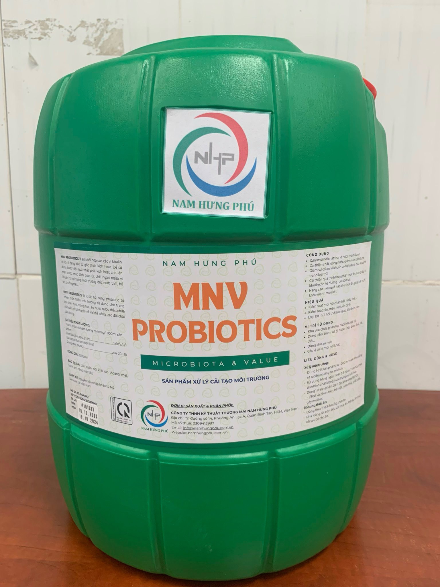 MNV Probiotics xử lý mùi hôi trại heo, trại gà