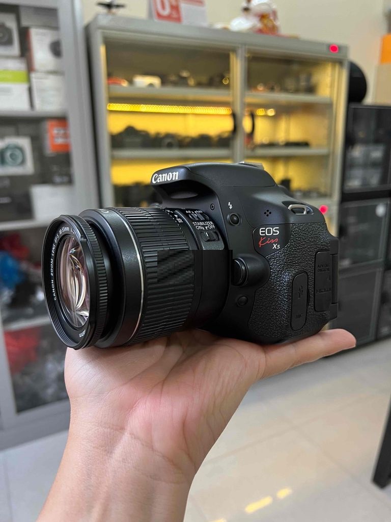 Máy ảnh canon 600D siêu chụp, nhanh và cho hình ảnh sắc nét