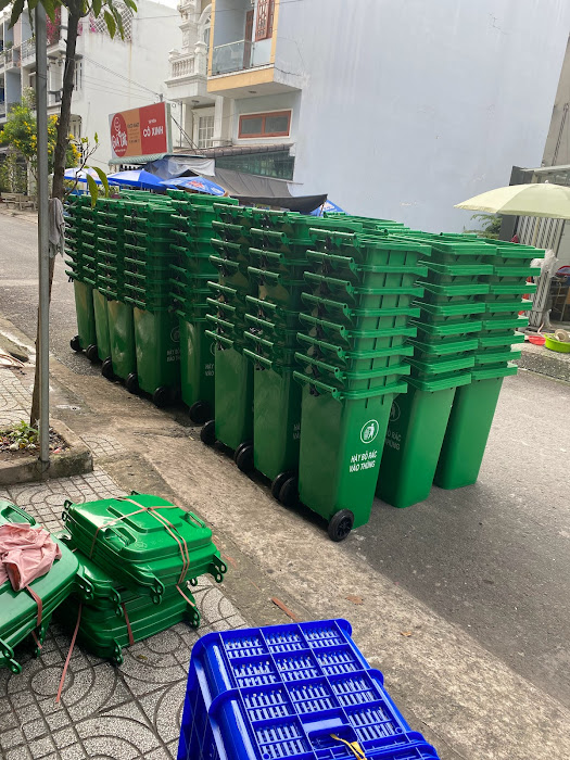 Giá thùng đựng rác 120 lit tại Tp.Hồ Chí Minh - Ms Thanh 0913 819 238