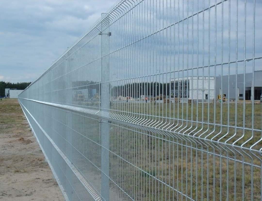 Chuyên cung cấp hàng rào lưới thép hàn - lưới dập giãn
