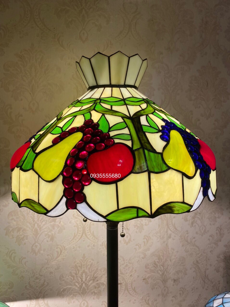 Giao lưu đèn sàn tiffany họa tiết hoa quả                