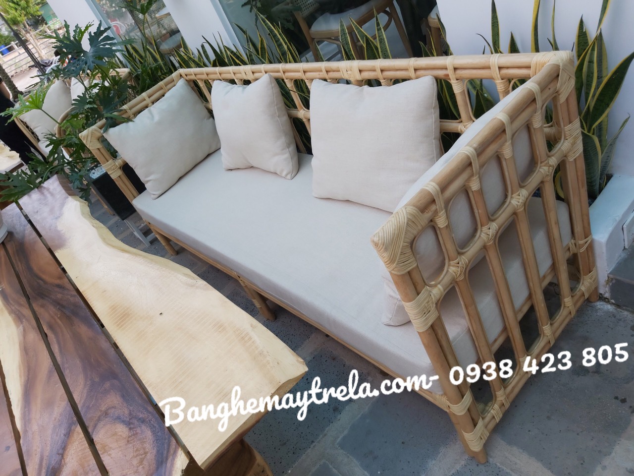 Băng ghế sofa mây kiểu đơn giản hiện đại